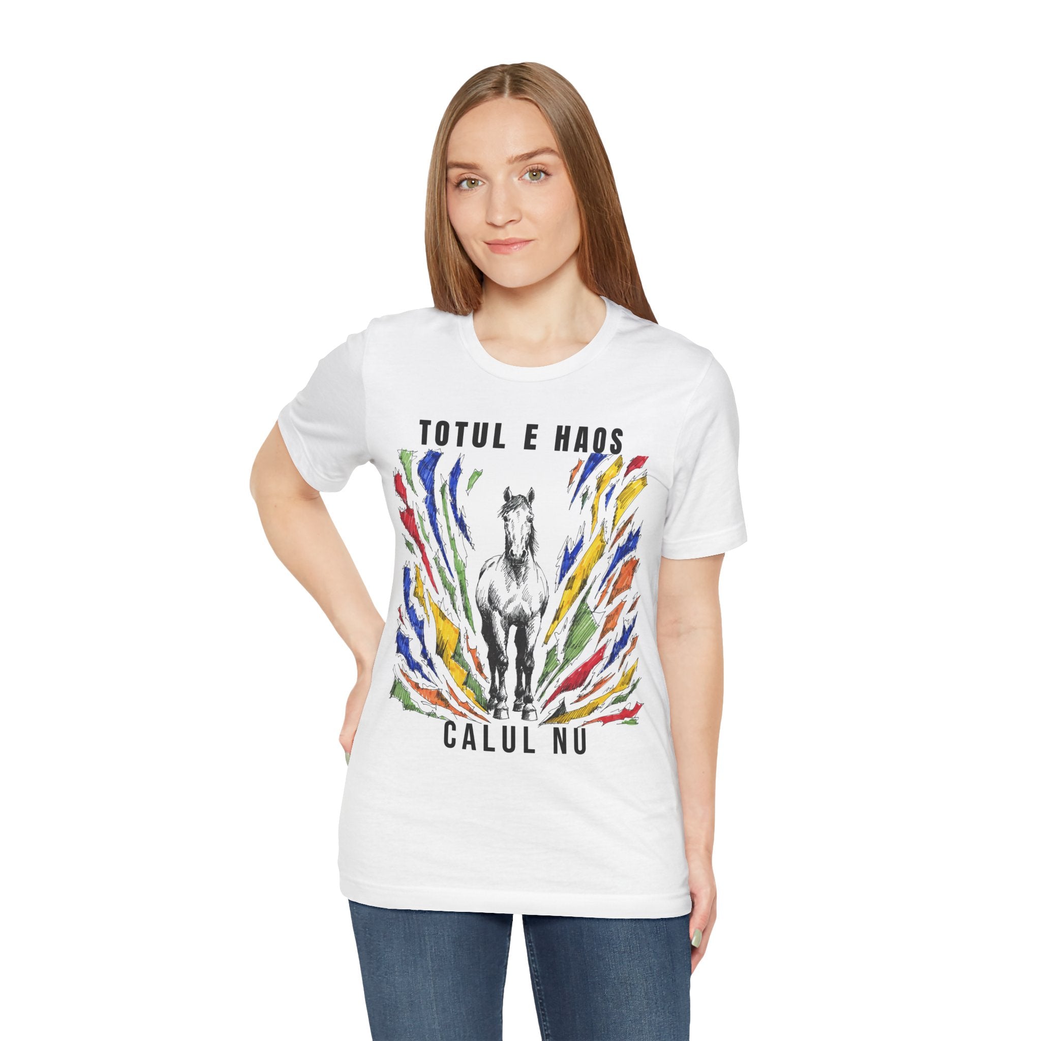 Tricou Edgy cu Cai 'Totul e haos, calul nu'
