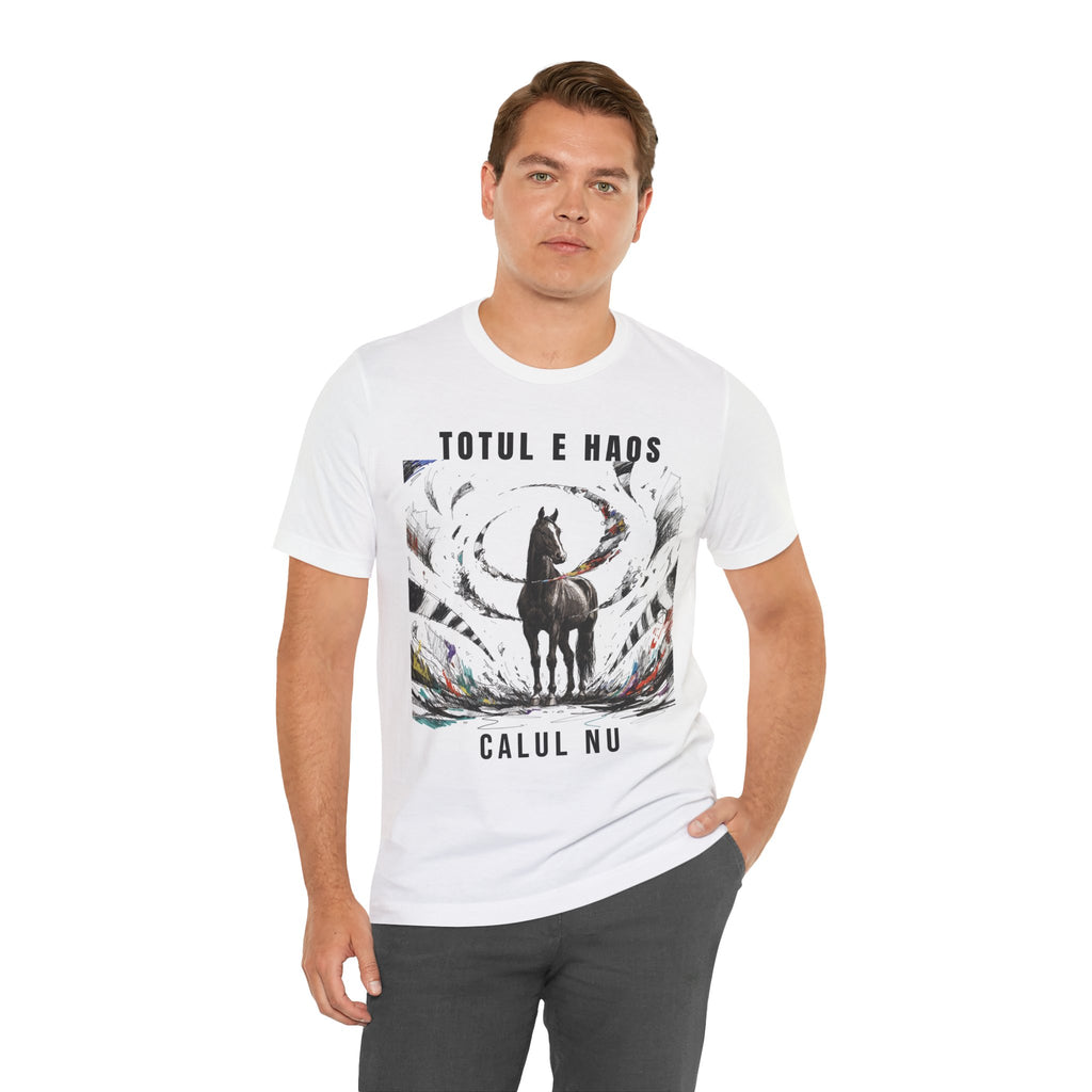 Tricou edgy cu Cai 'Totul e haos, calul nu'