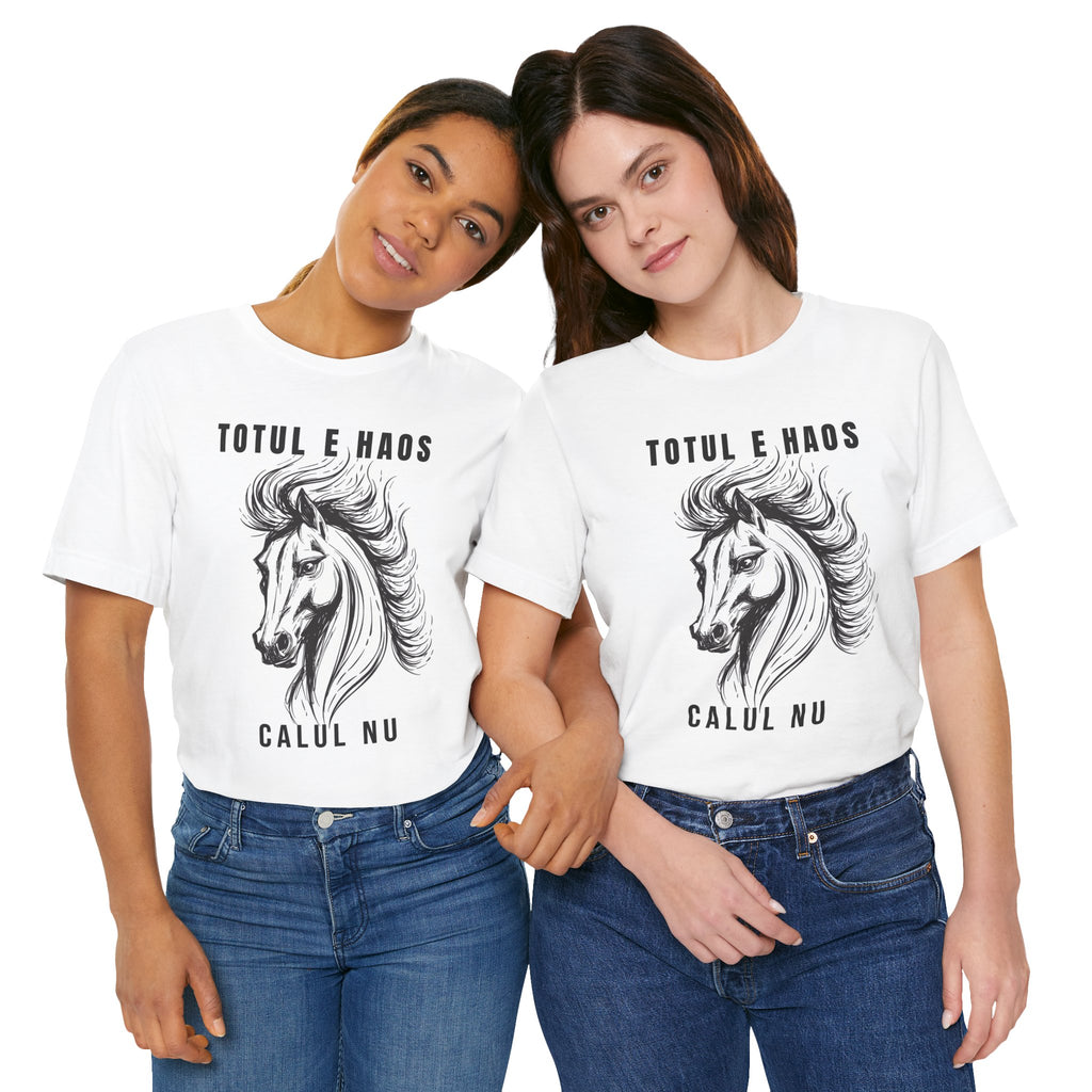 Tricou Edgy cu Cai 'Totul e Haos, Calul Nu'
